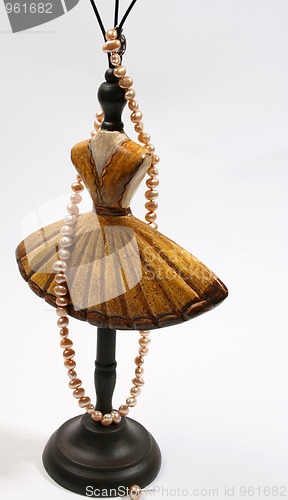 Image of Jewellery Stand with pearls