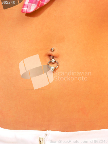 Image of Belly button jewelry.