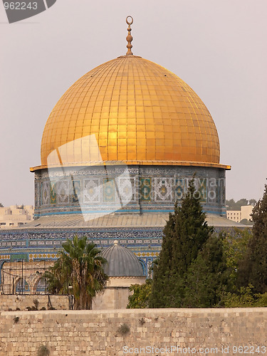 Image of Golden Dom in Jerusalem.