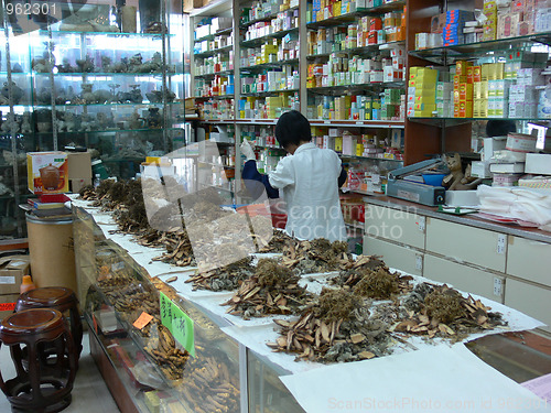 Image of Chinese herb store  