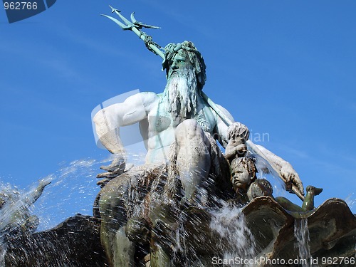 Image of Neptunes wave in Berlin