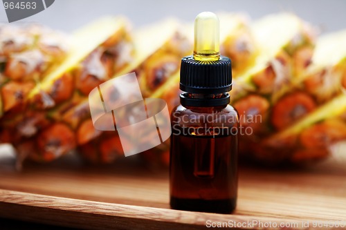 Image of pineapple essential oil