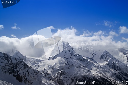 Image of Mountains in cloud