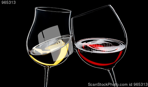Image of red and white wine