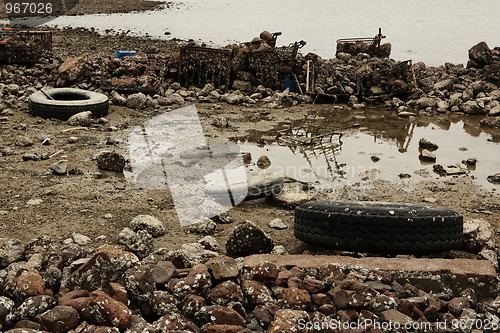 Image of garbage on coast