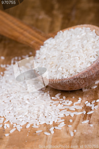 Image of uncooked white rice 