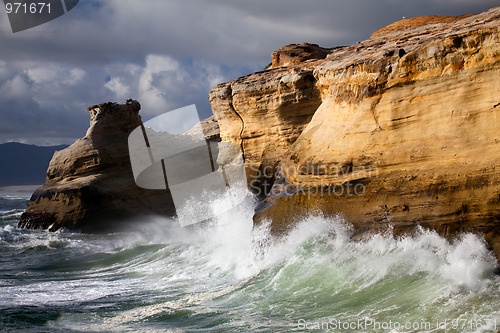 Image of Oregon Coast landscape with rough seas