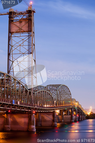 Image of bridge over Columbia River Oregon