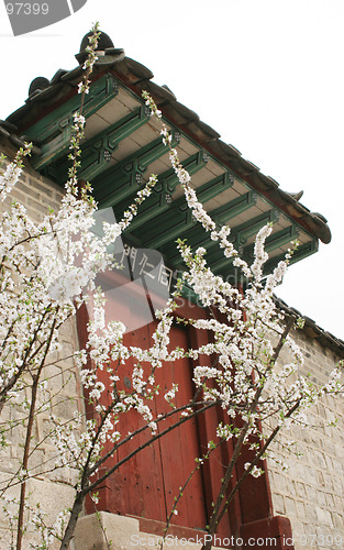 Image of Korean palace grounds