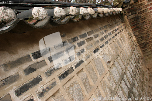 Image of Korean wall at a palace