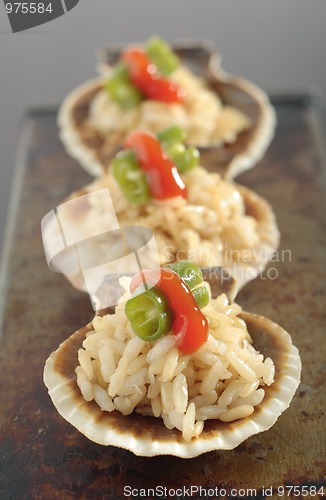 Image of Brown rice with green bean and red dressing