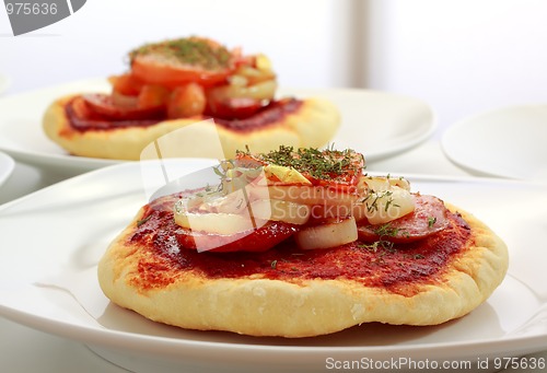 Image of Small pizza (pizzette)