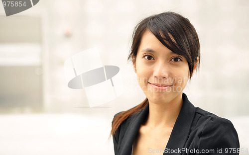 Image of young business woman