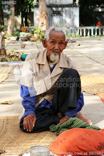 Image of Old Cambodian man