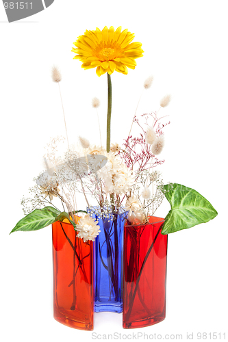 Image of Bouquet from dry herb and yellow gerbera
