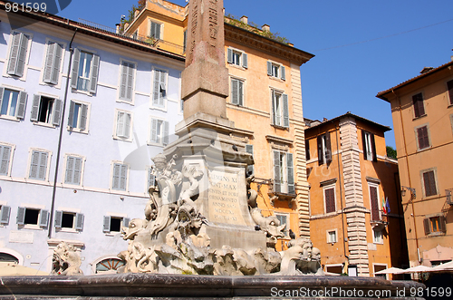 Image of fountain on Piazza della Rotonda in Rome, Italy