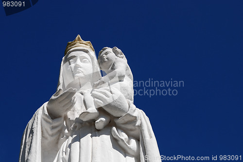 Image of holy mary statue 