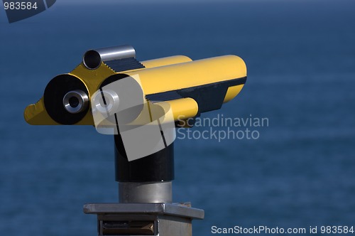 Image of yellow telescope