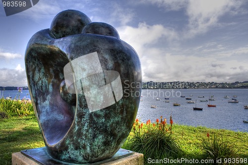 Image of sculpture of a couple