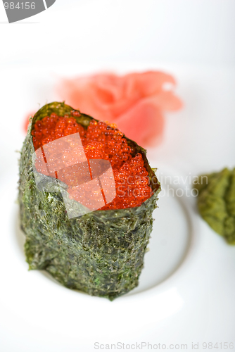 Image of Red tobiko sushi