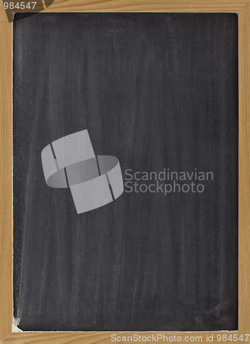 Image of blank blackboard sign