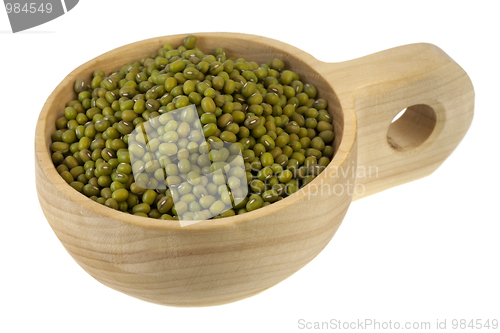 Image of scoop of mung beans