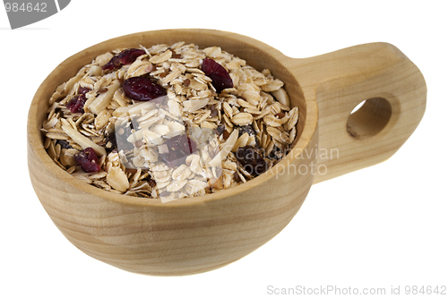 Image of scoop of muesli cereal 