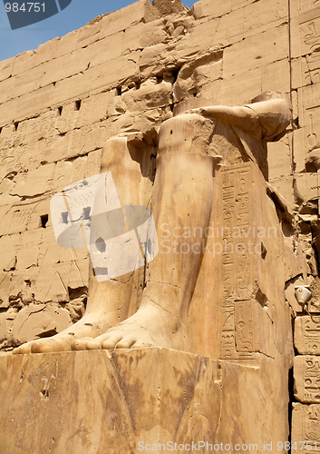 Image of damaged Egyptian statue