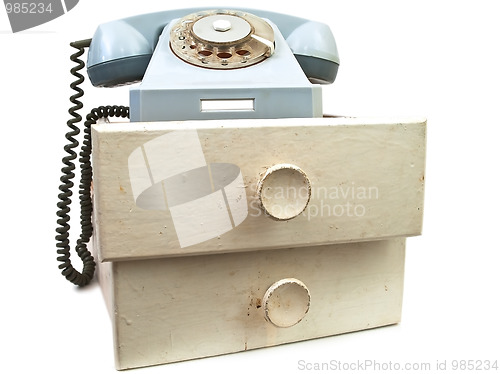 Image of old phone at drawers