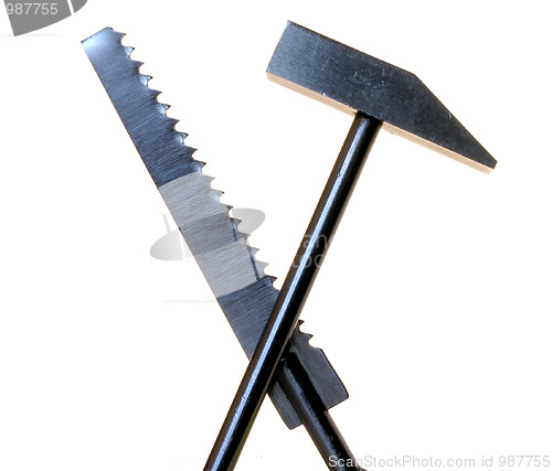 Image of saw and hammer 