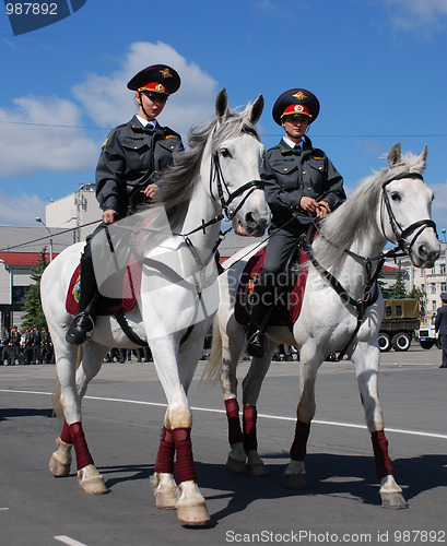Image of mounted policewomen