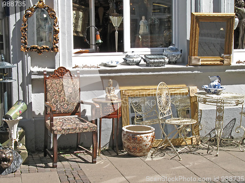 Image of Junk shop