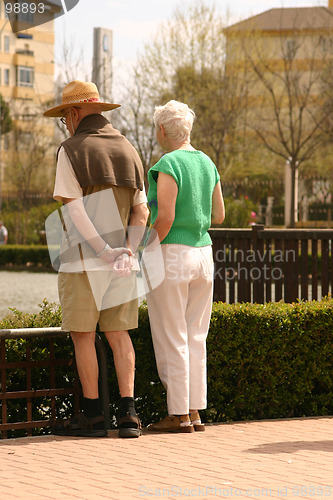 Image of elderly couple