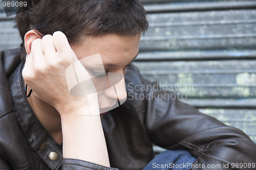 Image of an worried girl