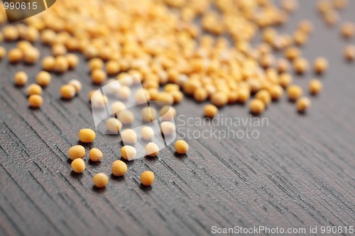 Image of White mustard seeds