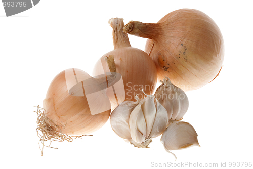 Image of Ripe onions and garlic