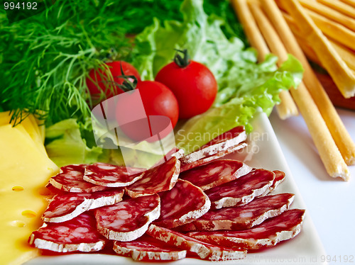 Image of various kinds of appetizers