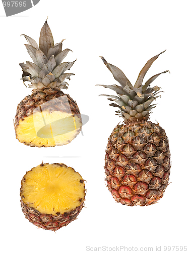 Image of Whole and half pinapple