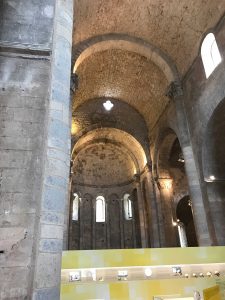 Interior Monasterio de Sant Pere de Galligants - 02