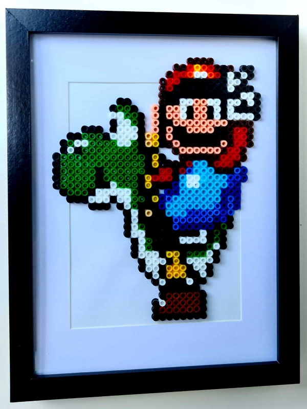 Cuadro Mario (Hama Beads) - Sigue al Conejo Blanco