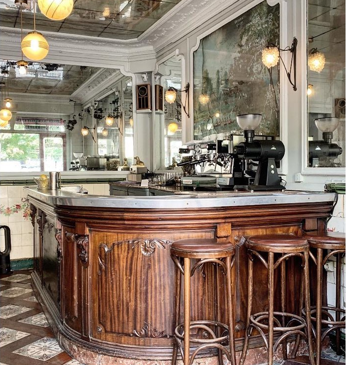 The Bar With No Name