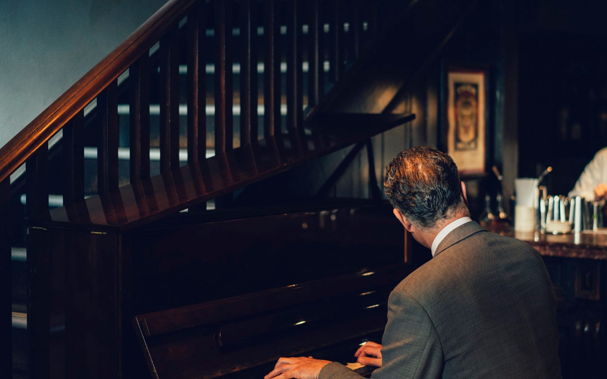 The Bar With No Name