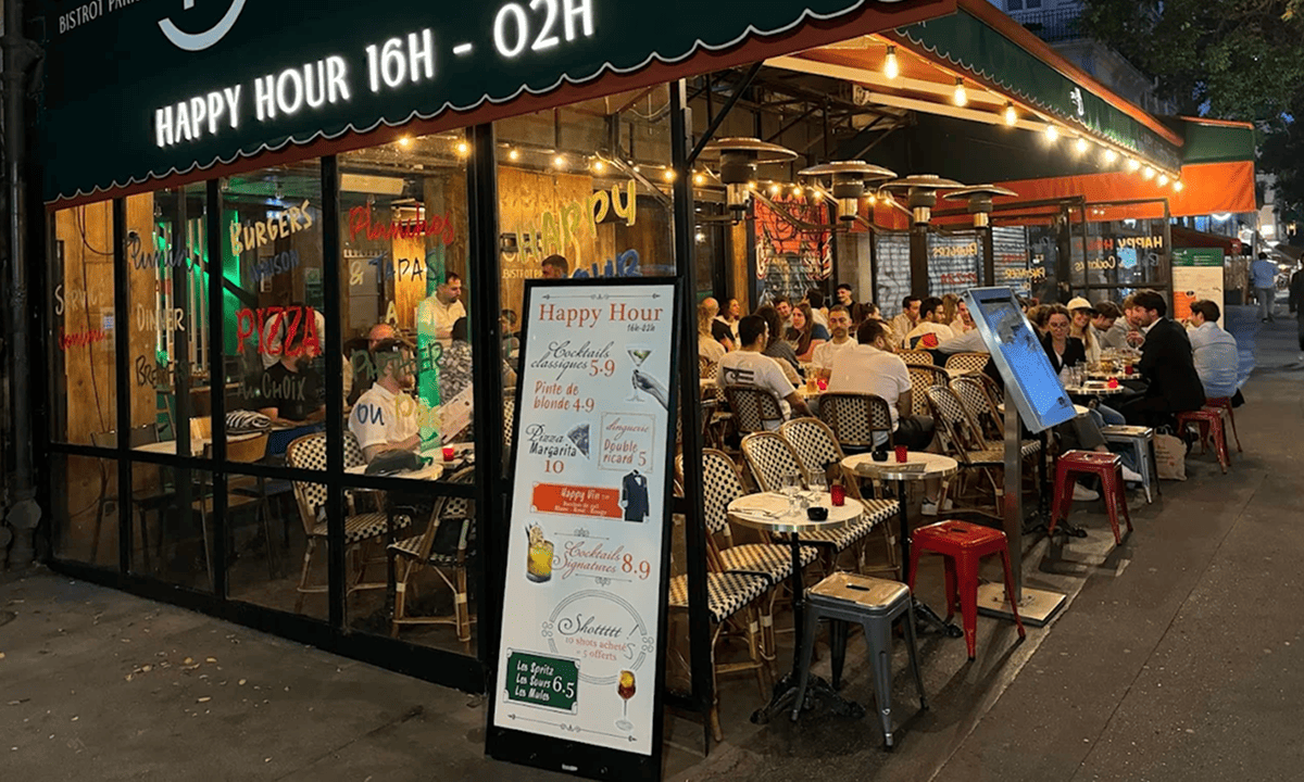 Quelques tables en terrasse - Photo 2