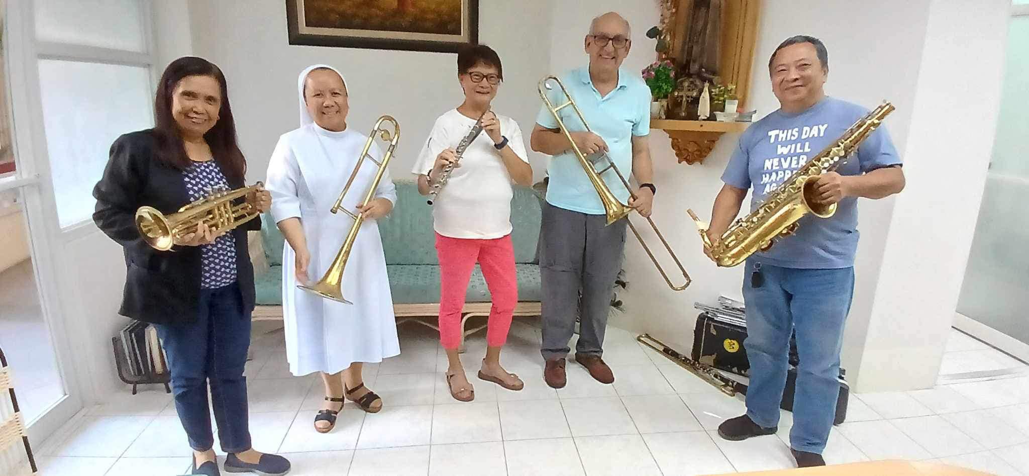 Alumna Donates Musical Instruments