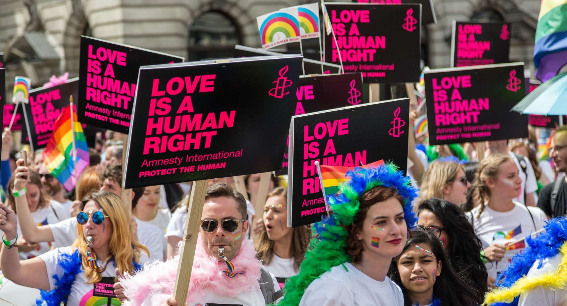 London pride parade 2016 (Photo by Ian Taylor on Unsplash)