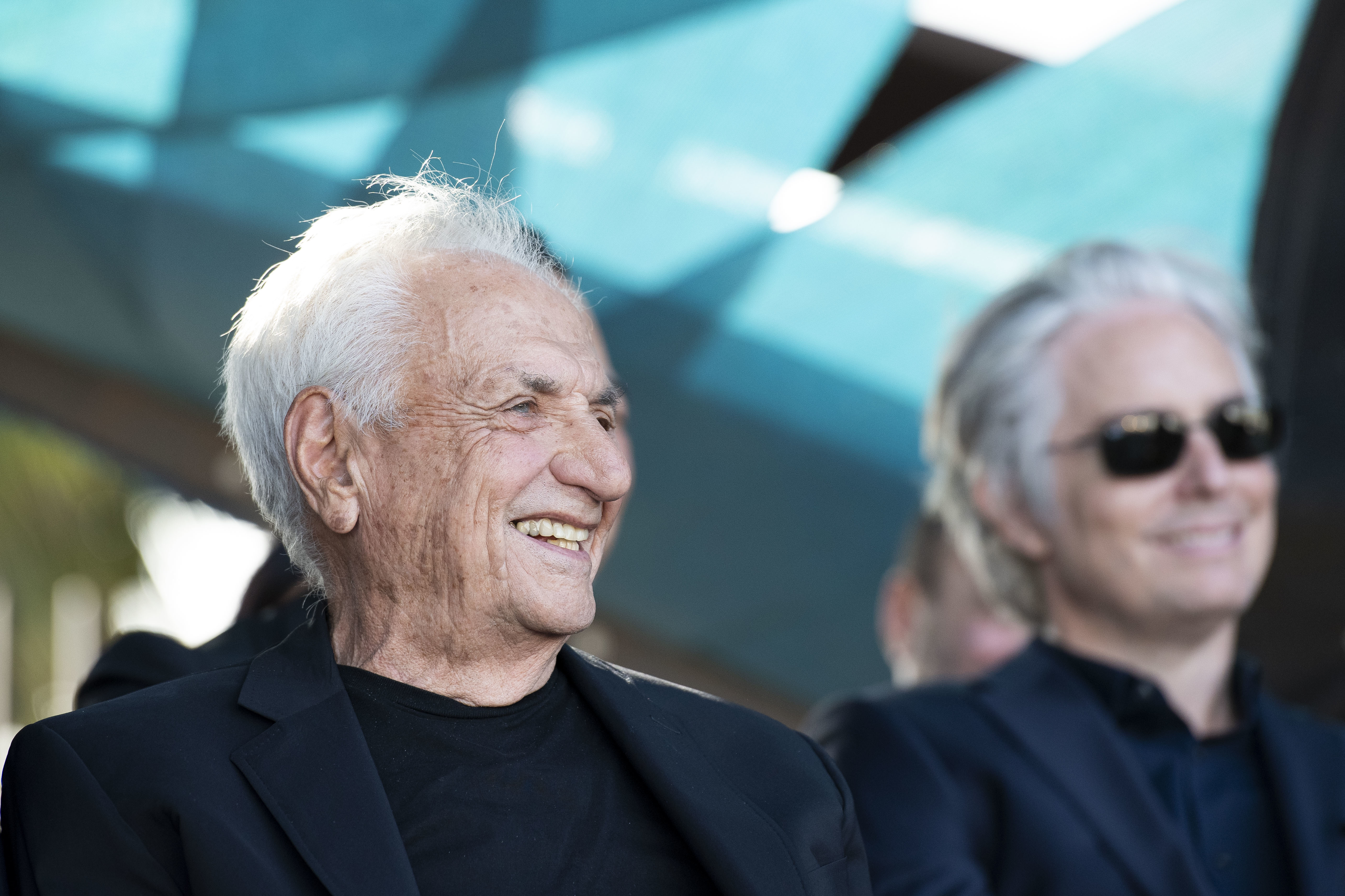 candid photography of Frank Gehry