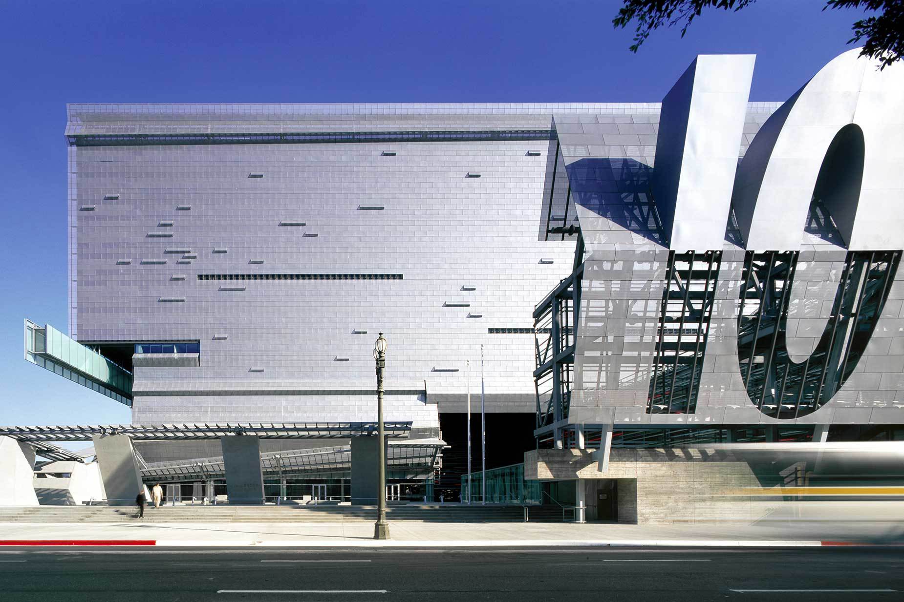 Caltrans building facade street