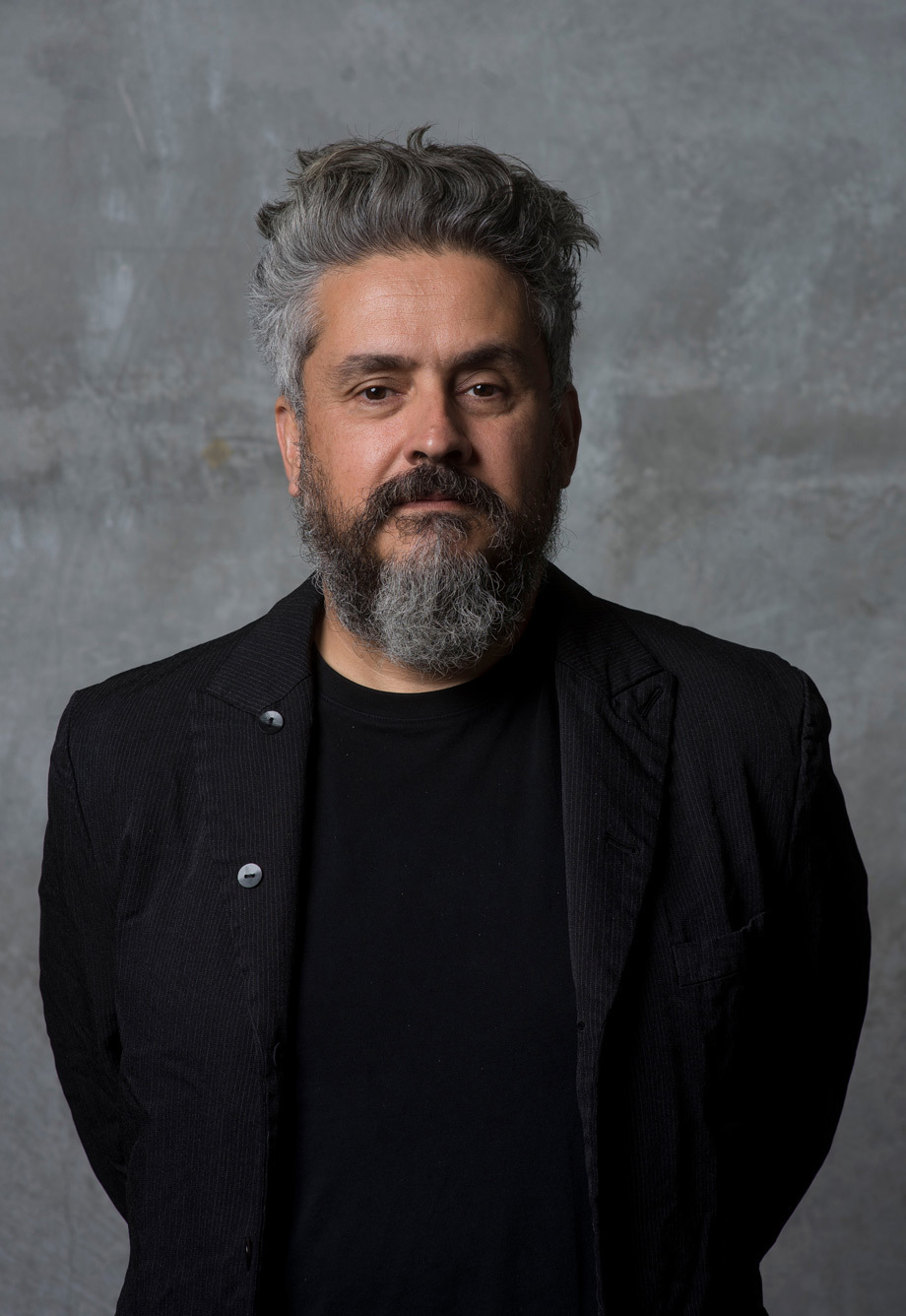 headshot of Hernán Díaz Alonso
