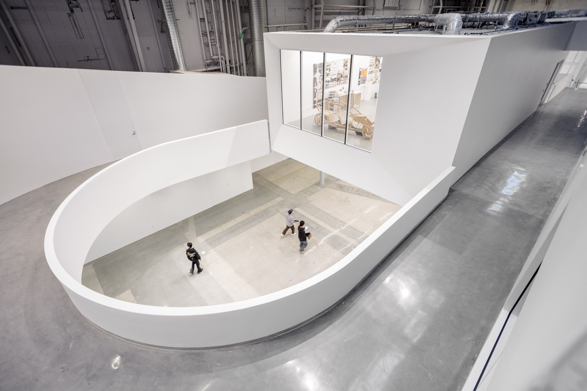 Photo by Joshua White/JWP Pictures Darin Johnstone Architects Artcenter Mullin Transportation Design Center