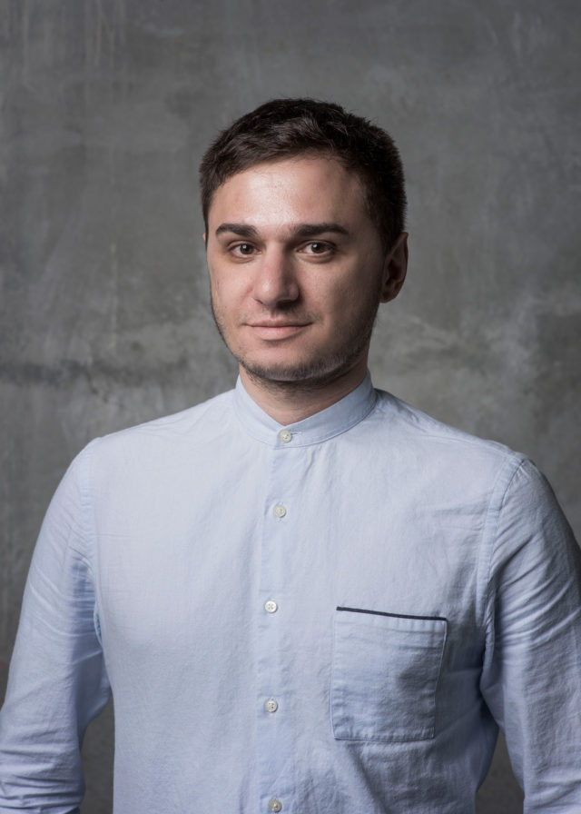 https://storage.googleapis.com/sci-arc/images/_thumbnail/faculty_portraits_676_S_220408_184143.jpg